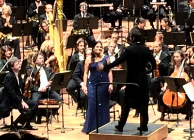 Genia Kühmeier, sopran, receives compliments from Philippe Jordan after Das Himliche Leben from Mahlers 4th Symphony 16.9.15. Foto Henning Høholt